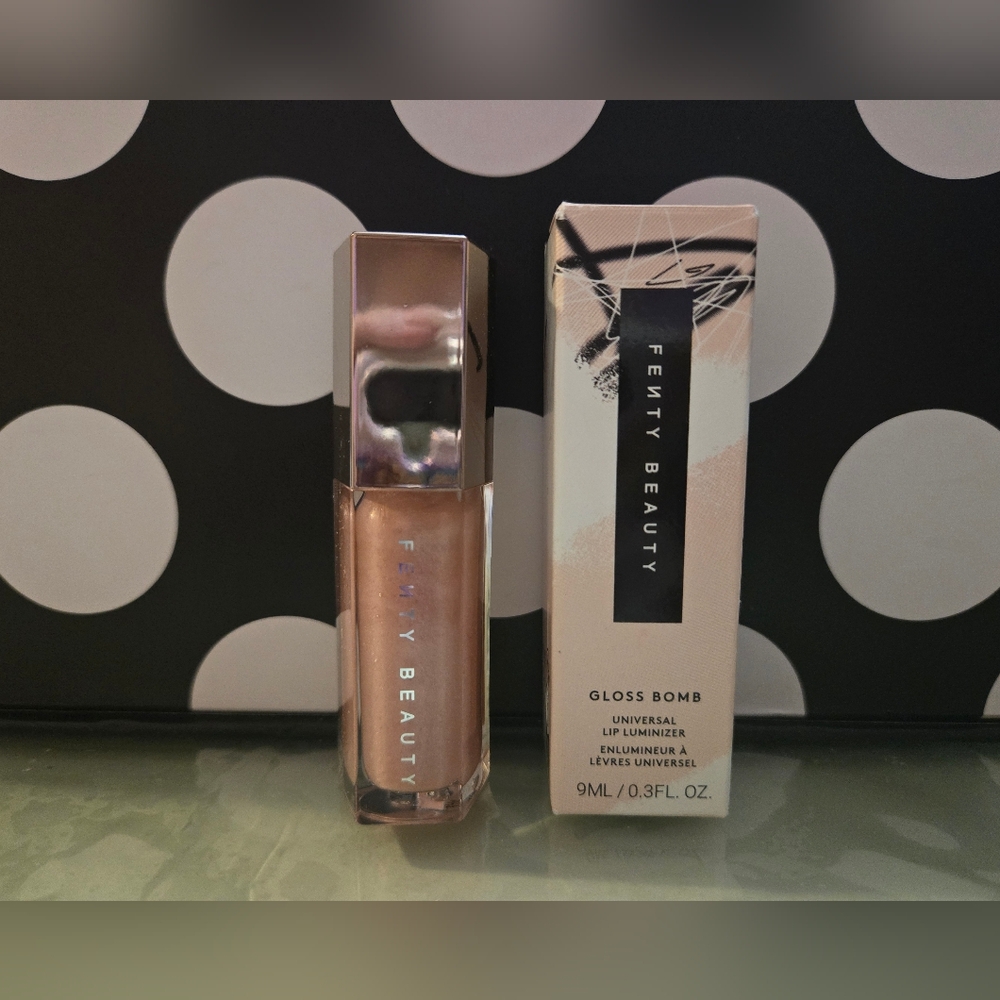✨️Fenty Gloss Bomb✨️
